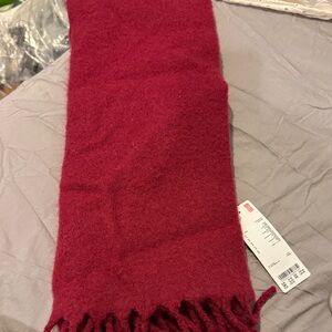 Uniqlo Red Fringe Winter Scarf